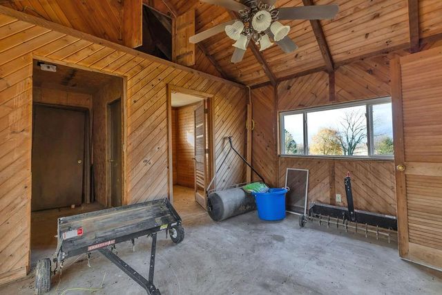 2100 NE 85th Road, St Joseph, MO 64507