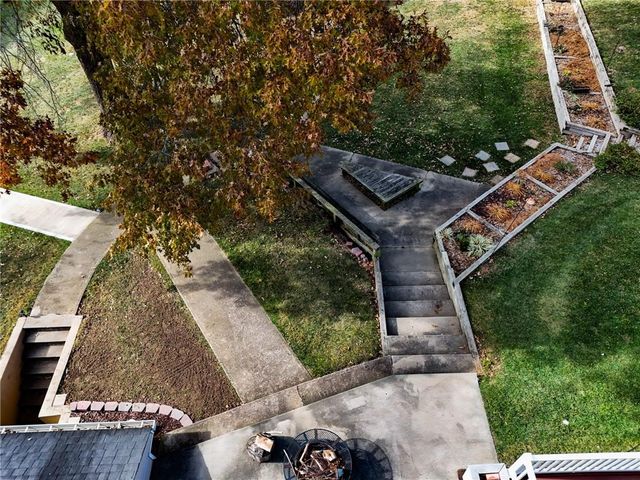 2100 NE 85th Road, St Joseph, MO 64507