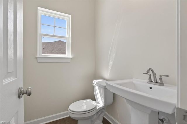 611 Commonwealth DR, Yorktown, VA 23693