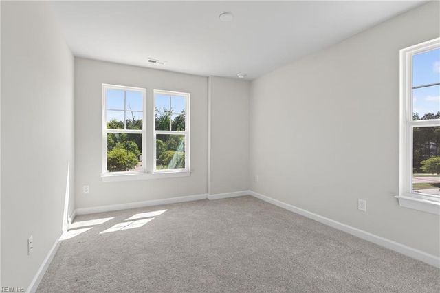 611 Commonwealth DR, Yorktown, VA 23693