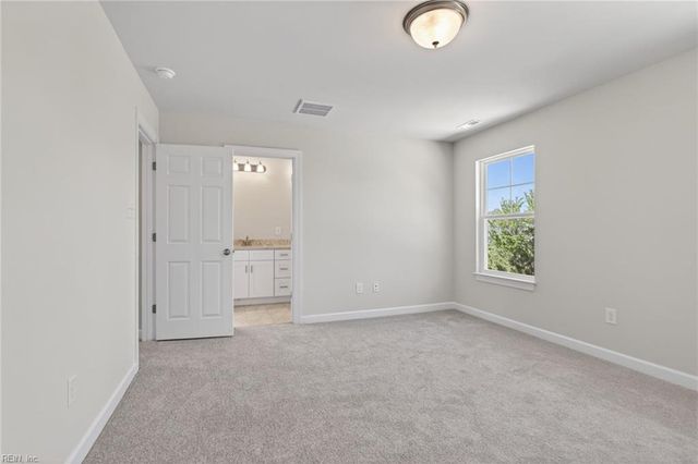 611 Commonwealth DR, Yorktown, VA 23693