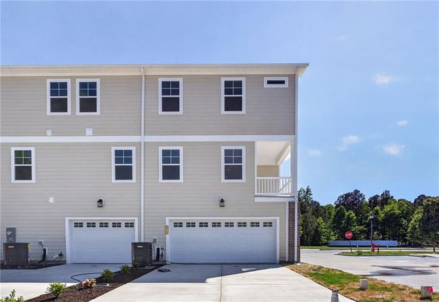 611 Commonwealth DR, Yorktown, VA 23693