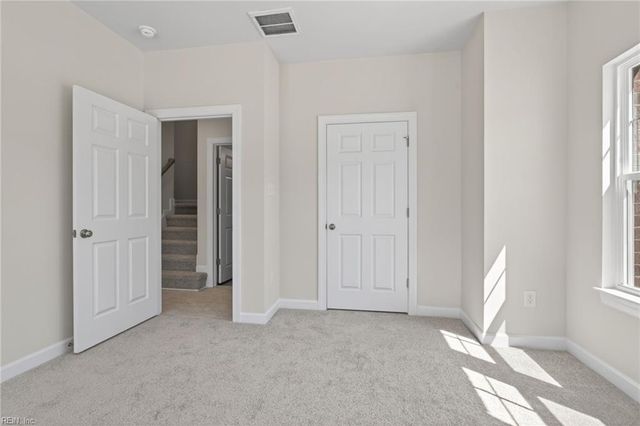 611 Commonwealth DR, Yorktown, VA 23693