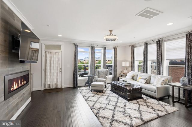 22901 EMBER BROOK CIR, Brambleton, VA 20148