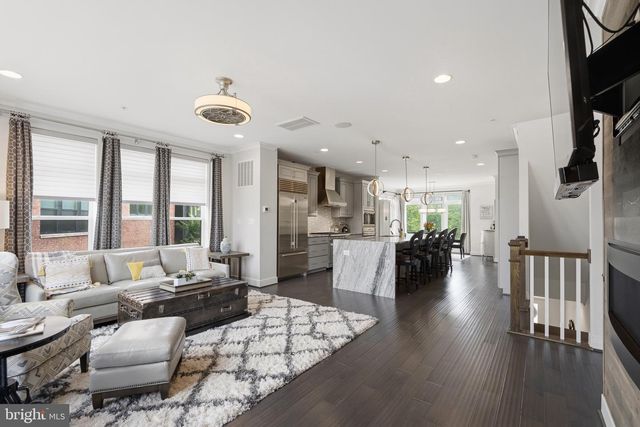 22901 EMBER BROOK CIR, Brambleton, VA 20148