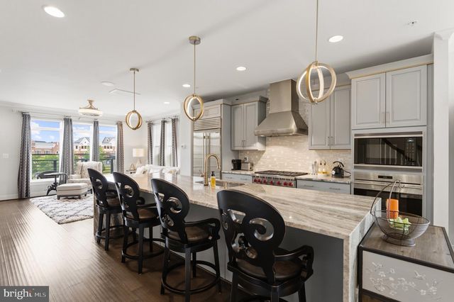 22901 EMBER BROOK CIR, Brambleton, VA 20148