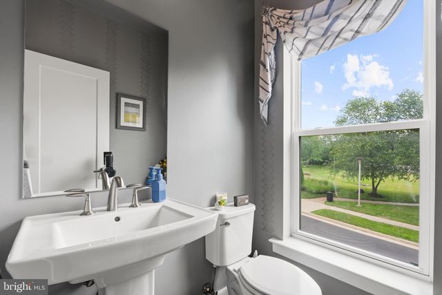 22901 EMBER BROOK CIR, Brambleton, VA 20148