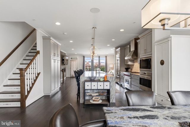 22901 EMBER BROOK CIR, Brambleton, VA 20148