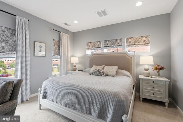 22901 EMBER BROOK CIR, Brambleton, VA 20148
