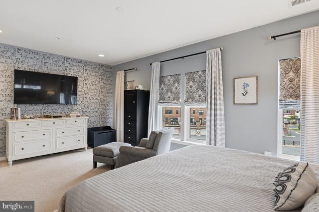 22901 EMBER BROOK CIR, Brambleton, VA 20148