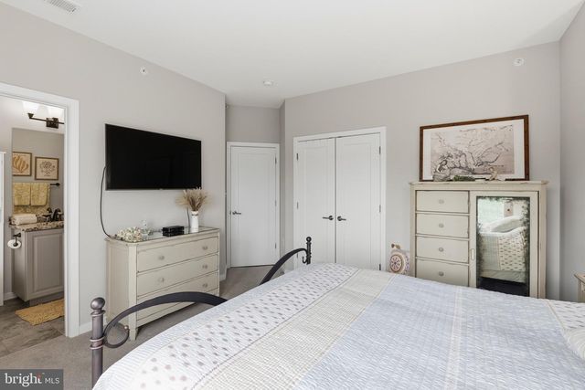 22901 EMBER BROOK CIR, Brambleton, VA 20148