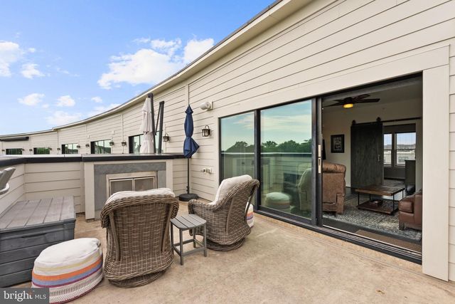 22901 EMBER BROOK CIR, Brambleton, VA 20148