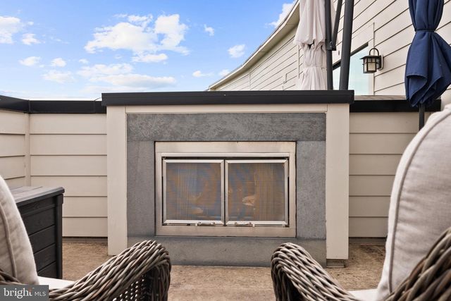 22901 EMBER BROOK CIR, Brambleton, VA 20148