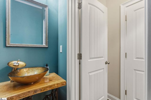 14 Ridenour Avenue, Greenville, SC 29617
