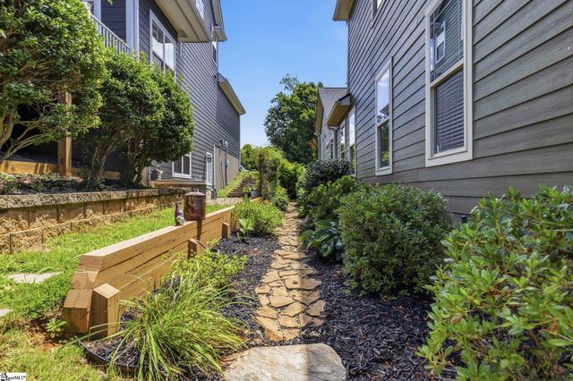 14 Ridenour Avenue, Greenville, SC 29617