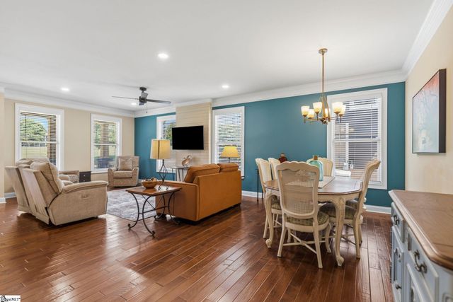 14 Ridenour Avenue, Greenville, SC 29617