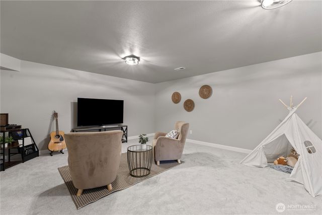 2207 186th Avenue E, Lake Tapps, WA 98391