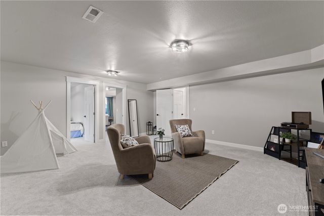 2207 186th Avenue E, Lake Tapps, WA 98391