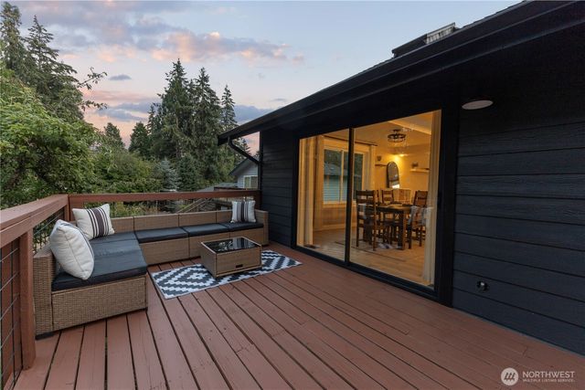 2207 186th Avenue E, Lake Tapps, WA 98391