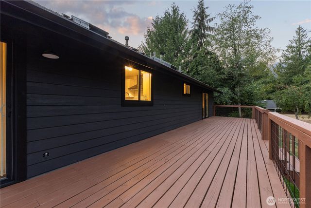 2207 186th Avenue E, Lake Tapps, WA 98391