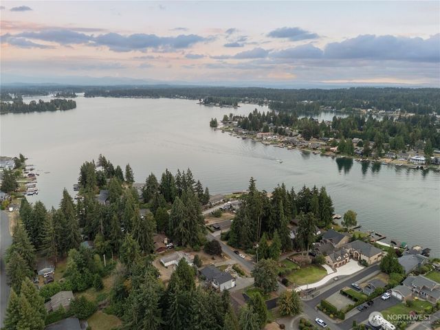 2207 186th Avenue E, Lake Tapps, WA 98391