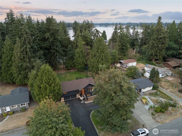 2207 186th Avenue E, Lake Tapps, WA 98391