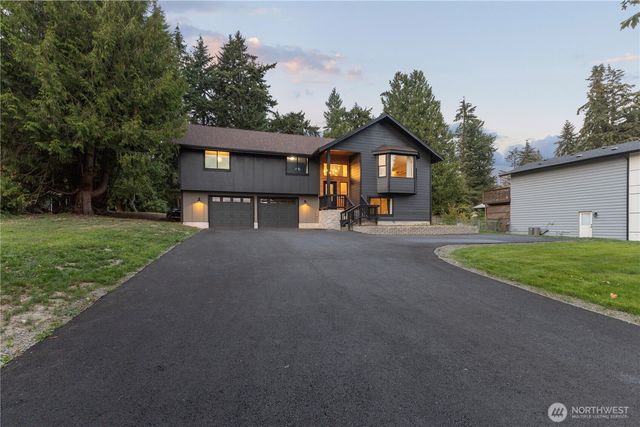 2207 186th Avenue E, Lake Tapps, WA 98391