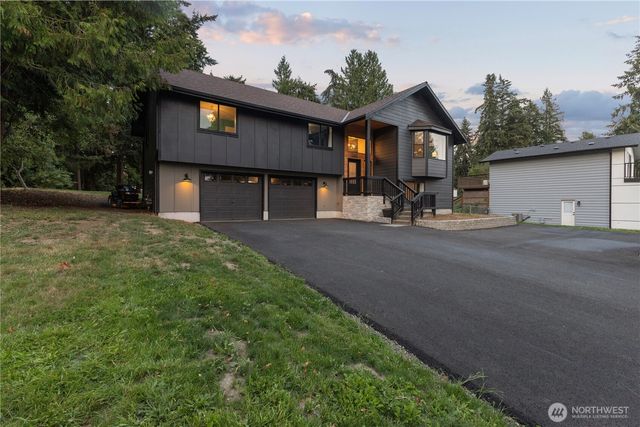 2207 186th Avenue E, Lake Tapps, WA 98391