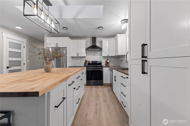 2207 186th Avenue E, Lake Tapps, WA 98391