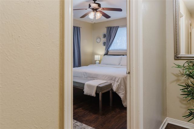 317 Willow Wood Lane, Desoto, TX 75115