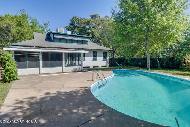 131 Suter Place, Biloxi, MS 39530