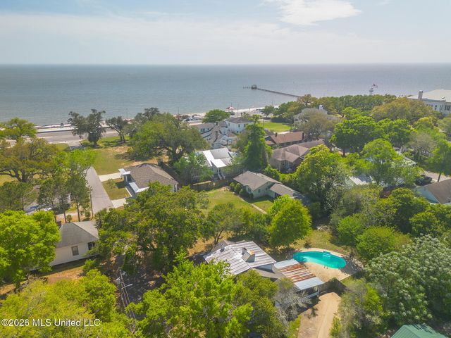 131 Suter Place, Biloxi, MS 39530