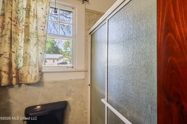 131 Suter Place, Biloxi, MS 39530