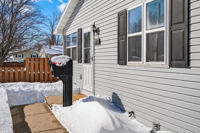 1915 SHERIDAN STREET, Oshkosh, WI 54901