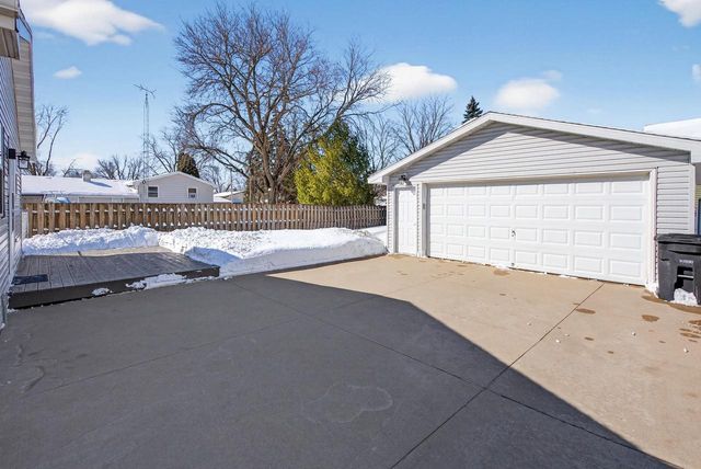 1915 SHERIDAN STREET, Oshkosh, WI 54901