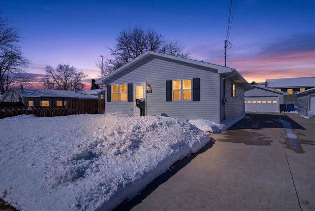 1915 SHERIDAN STREET, Oshkosh, WI 54901