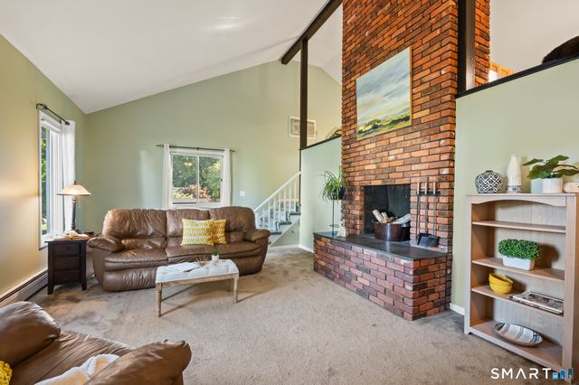 31 Oxford Drive, Glastonbury, CT 06033