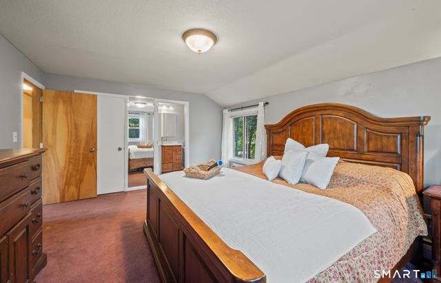 31 Oxford Drive, Glastonbury, CT 06033