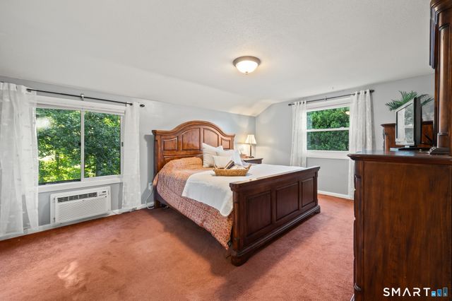 31 Oxford Drive, Glastonbury, CT 06033