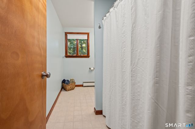 31 Oxford Drive, Glastonbury, CT 06033