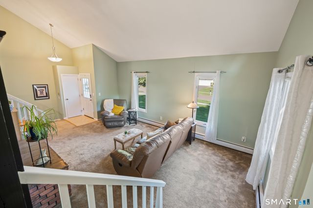 31 Oxford Drive, Glastonbury, CT 06033