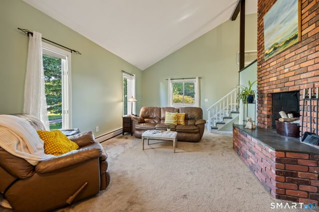 31 Oxford Drive, Glastonbury, CT 06033