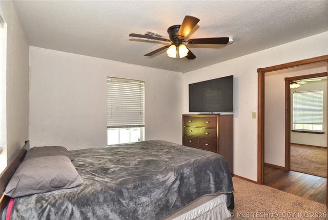 6108 S 42nd West Avenue, Sapulpa, OK 74132