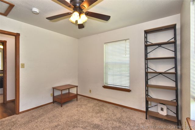 6108 S 42nd West Avenue, Sapulpa, OK 74132