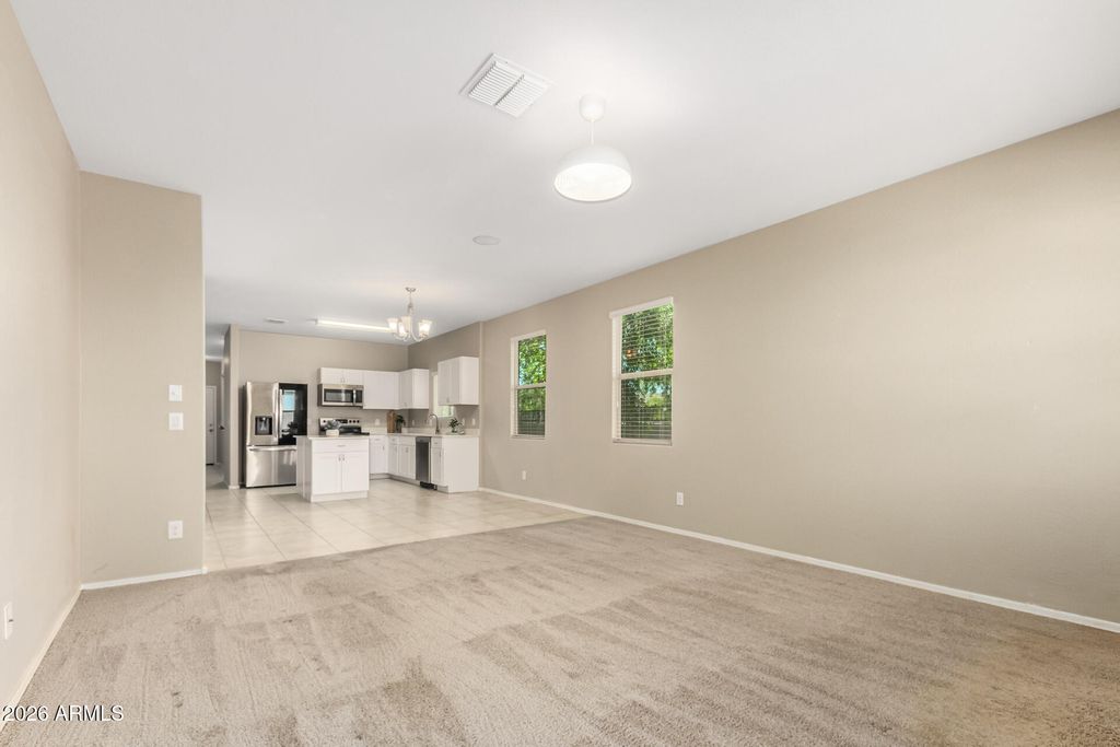 2926 W KOWALSKY Lane, Phoenix, AZ 85041 — photo 5