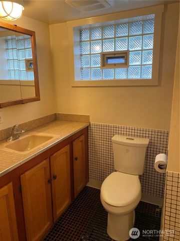 809 NE 62nd Street, Seattle, WA 98115