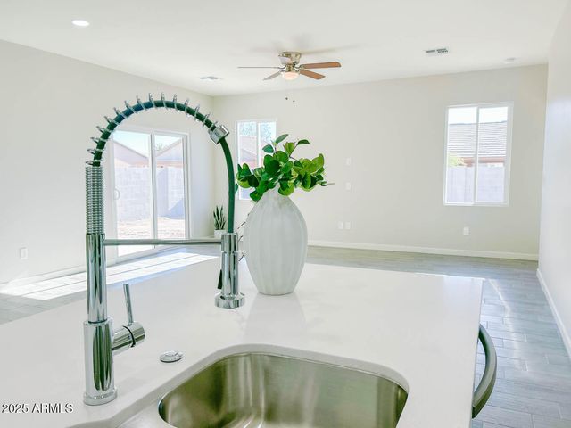 9125 W REVENTON Drive, Arizona City, AZ 85123