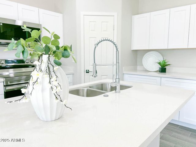 9125 W REVENTON Drive, Arizona City, AZ 85123