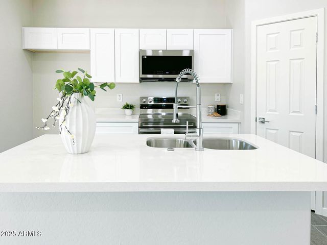 9125 W REVENTON Drive, Arizona City, AZ 85123