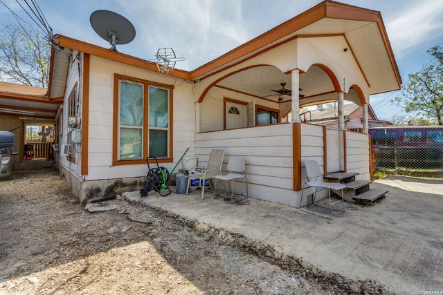 446 Blue Bonnet St., San Antonio, TX 78202